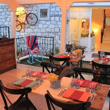 Morisi Butik ألاتشاتي